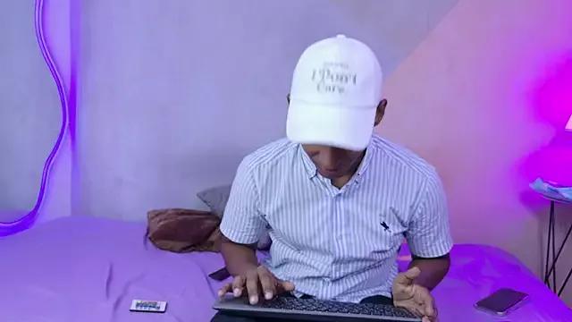 karol_vanessa01 from StripChat is Freechat
