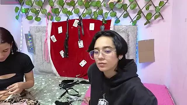 katalinathxandbritney1 from StripChat is Freechat