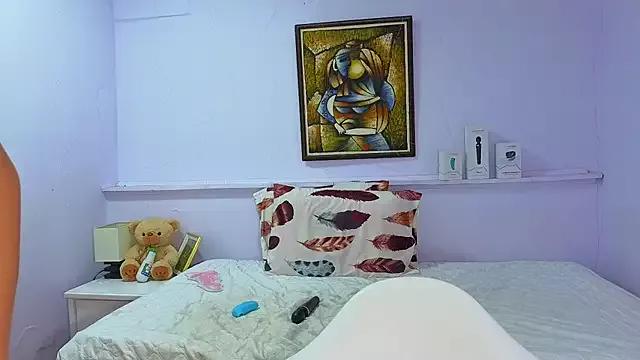 katiaa_lovv from StripChat is Freechat