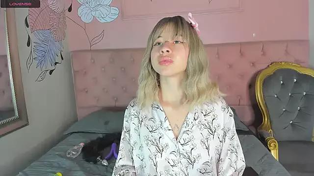 Try the thrill of flirt babes with our cam hosts, featuring unclothed wildness while getting naked and playing with their favored sex toys.