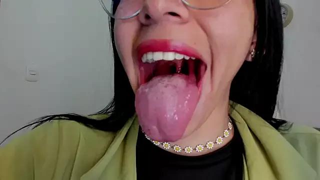 Katty_mouth from StripChat is Freechat