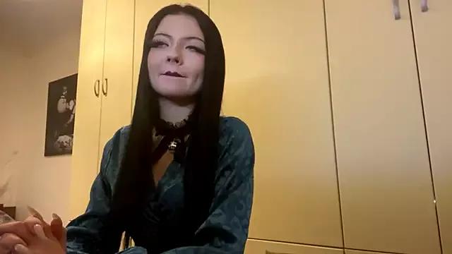 KellyAngie from StripChat is Freechat