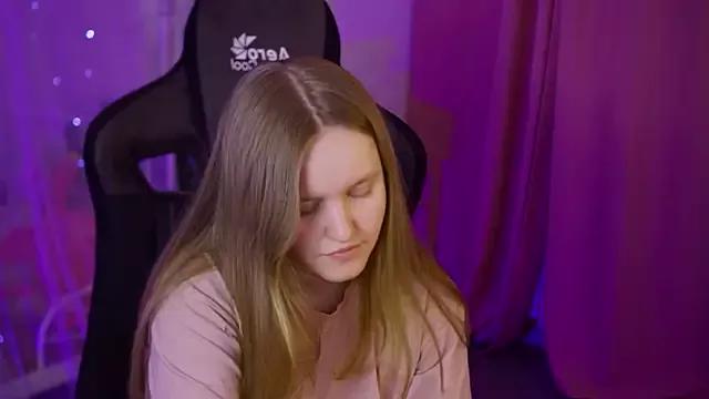 KellyPoter from StripChat is Freechat