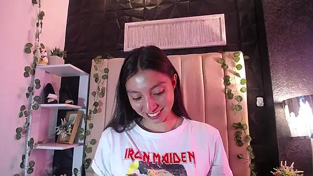 kendall_saenz from StripChat is Freechat