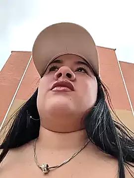 Kendra-daring from StripChat is Freechat