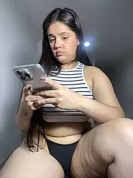 khills1 from StripChat is Freechat