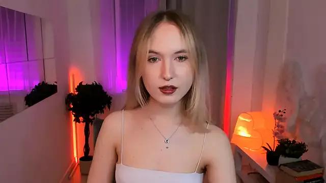 kikishyness from StripChat is Freechat