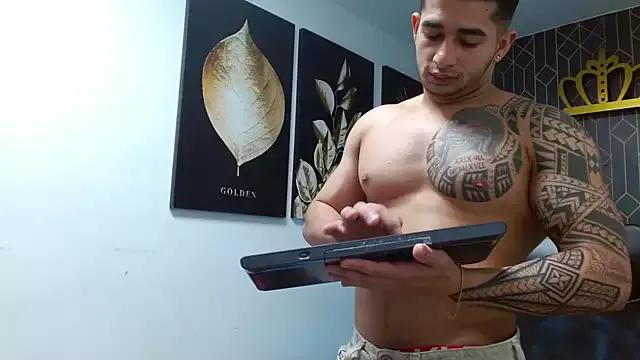 king_falconer from StripChat is Freechat