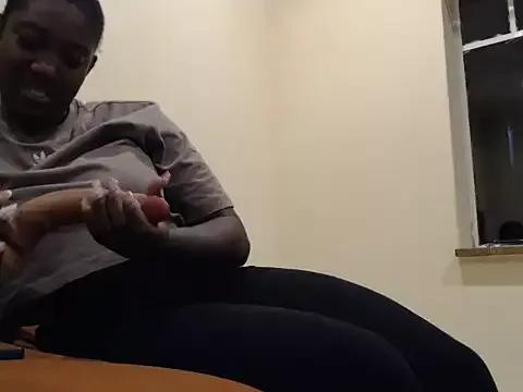 Kinkytoll from StripChat is Freechat