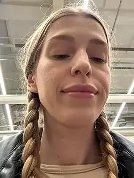 kira_mia from StripChat is Freechat