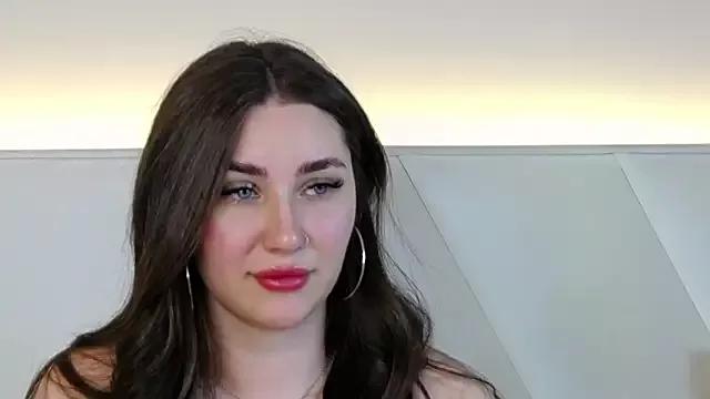 KiraBarlows from StripChat is Freechat