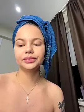 KissMeSasha from StripChat is Freechat