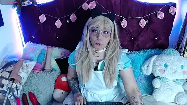 Kitty-Kat_ from StripChat is Freechat