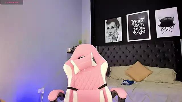 Try the thrill of flirt babes with our cam hosts, featuring unclothed wildness while getting naked and playing with their favored sex toys.