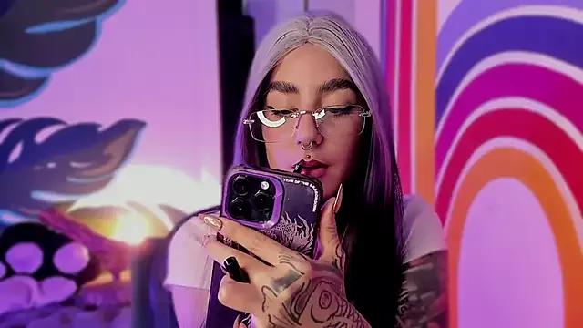 Kittyhell_cam from StripChat is Freechat