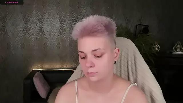 Kris_Flame from StripChat is Freechat