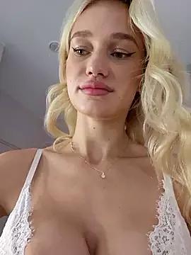 KristinaDane from StripChat is Freechat