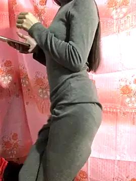 Kylie_beem from StripChat is Freechat