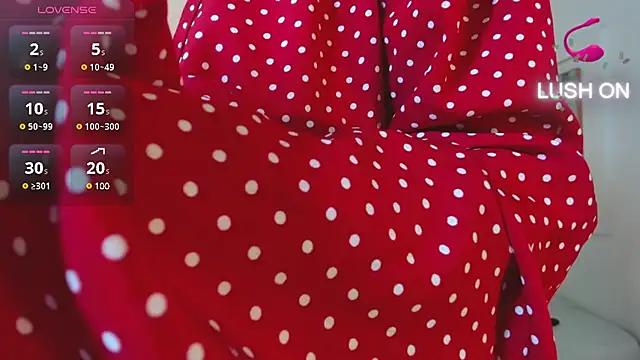 kylieWest7 from StripChat is Freechat