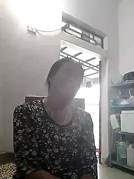 Lady099 from StripChat is Freechat