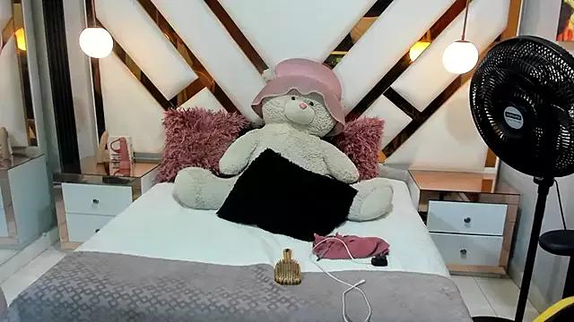 Try the thrill of flirt babes with our cam hosts, featuring unclothed wildness while getting naked and playing with their favored sex toys.