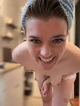 Photos of LadyLena1 from StripChat is Freechat