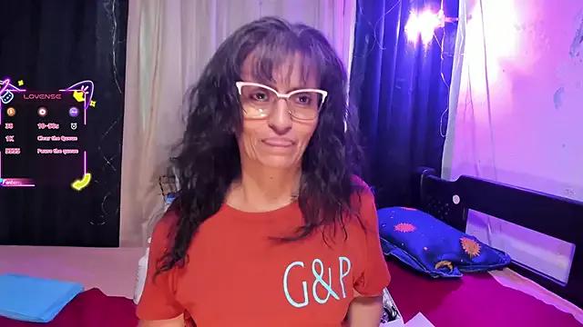 LadyPilar from StripChat is Freechat