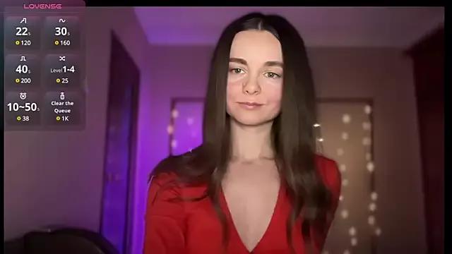 lanaloulou from StripChat is Freechat