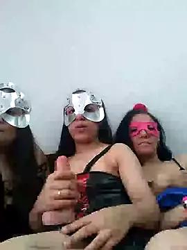 Lasliliaxxx from StripChat is Freechat