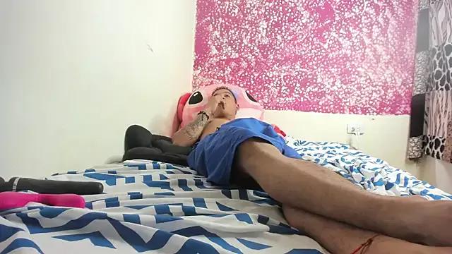 Laura_hellss from StripChat is Freechat