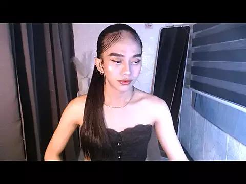 LauraSoHot from StripChat is Freechat