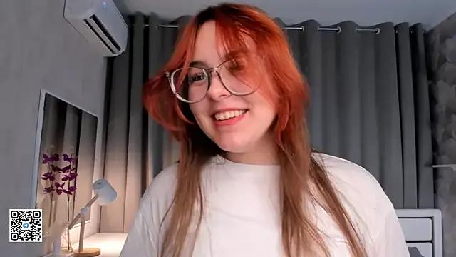 LaurenaLandro from StripChat is Freechat