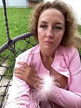 LaVitaBelle from StripChat is Freechat