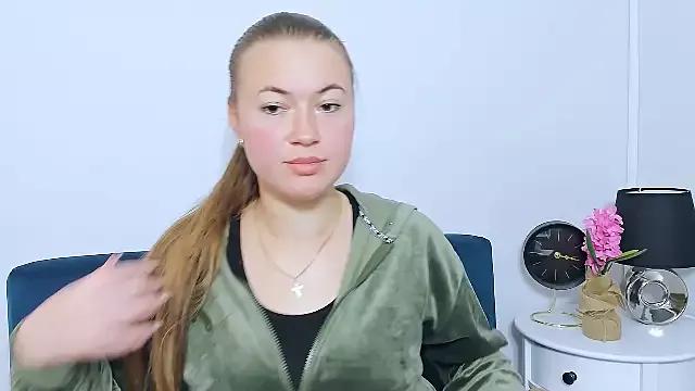 LeaNaughty from StripChat is Freechat