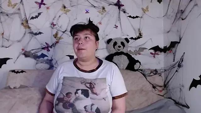 LennaTurnerr from StripChat is Freechat