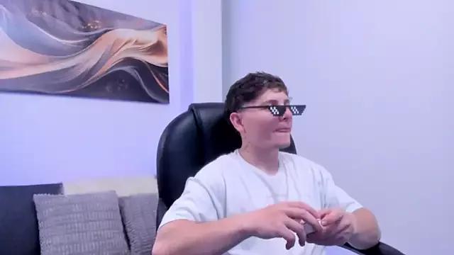 Leoo_Miller from StripChat is Freechat