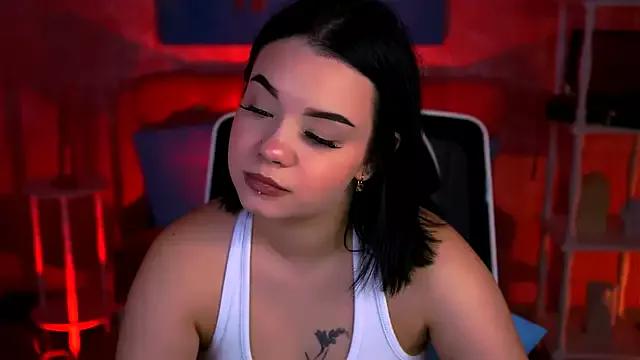 leslierowe_ from StripChat is Freechat