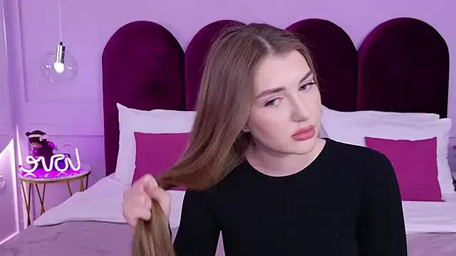 LeyaSharm from StripChat is Freechat
