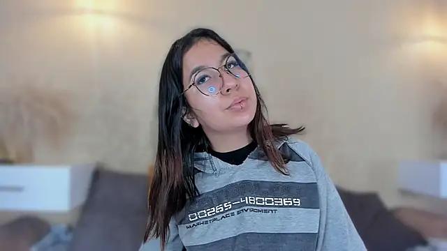 Lia_sarahi from StripChat is Freechat