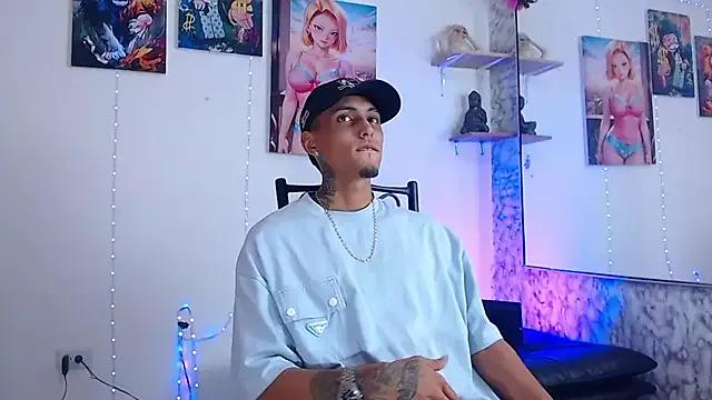 Liam_lee from StripChat is Freechat