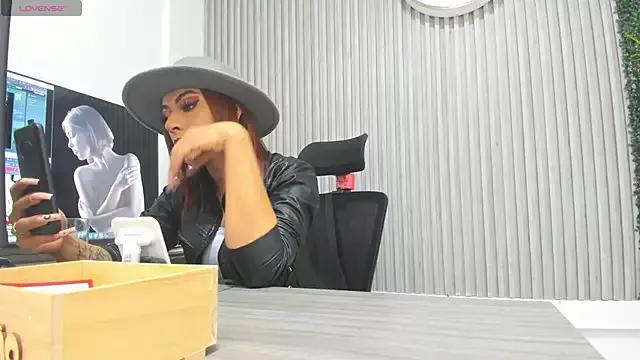 Lilith_Zamara from StripChat is Freechat