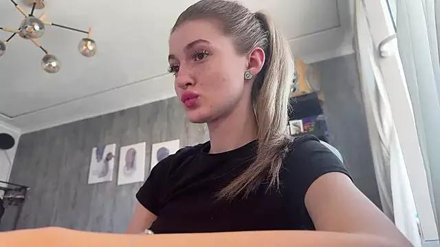 LilithTreasure from StripChat is Freechat