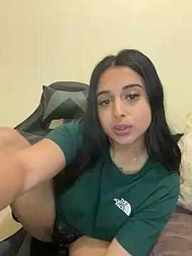 LilMisIndianx from StripChat