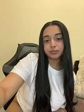 LilMisIndianx from StripChat