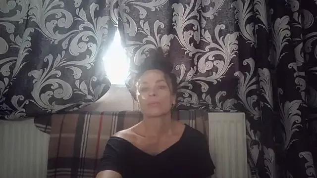 LindaStarS from StripChat is Freechat