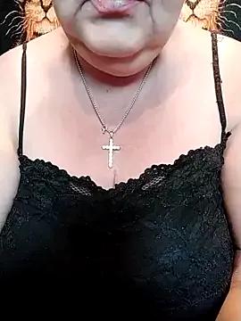 lipsmamy from StripChat is Freechat