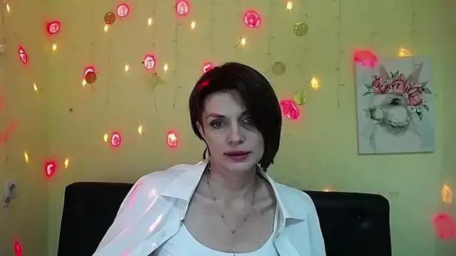LisaTreds from StripChat is Freechat