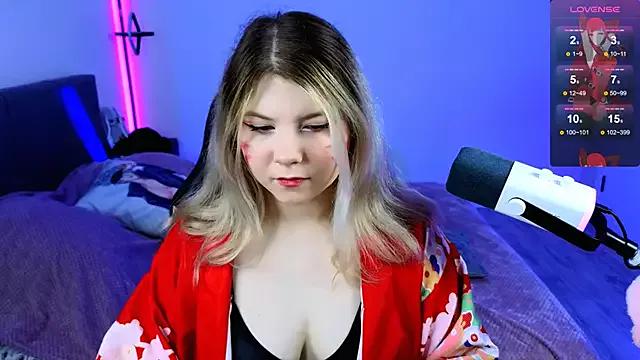 Lissalis from StripChat is Freechat