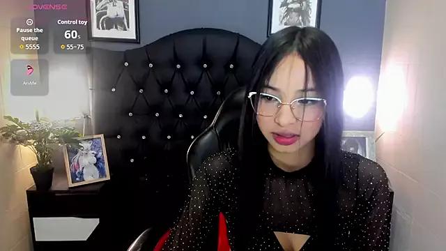 Lissandra_18 from StripChat is Freechat