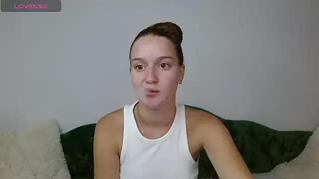 little__cut1e from StripChat is Freechat